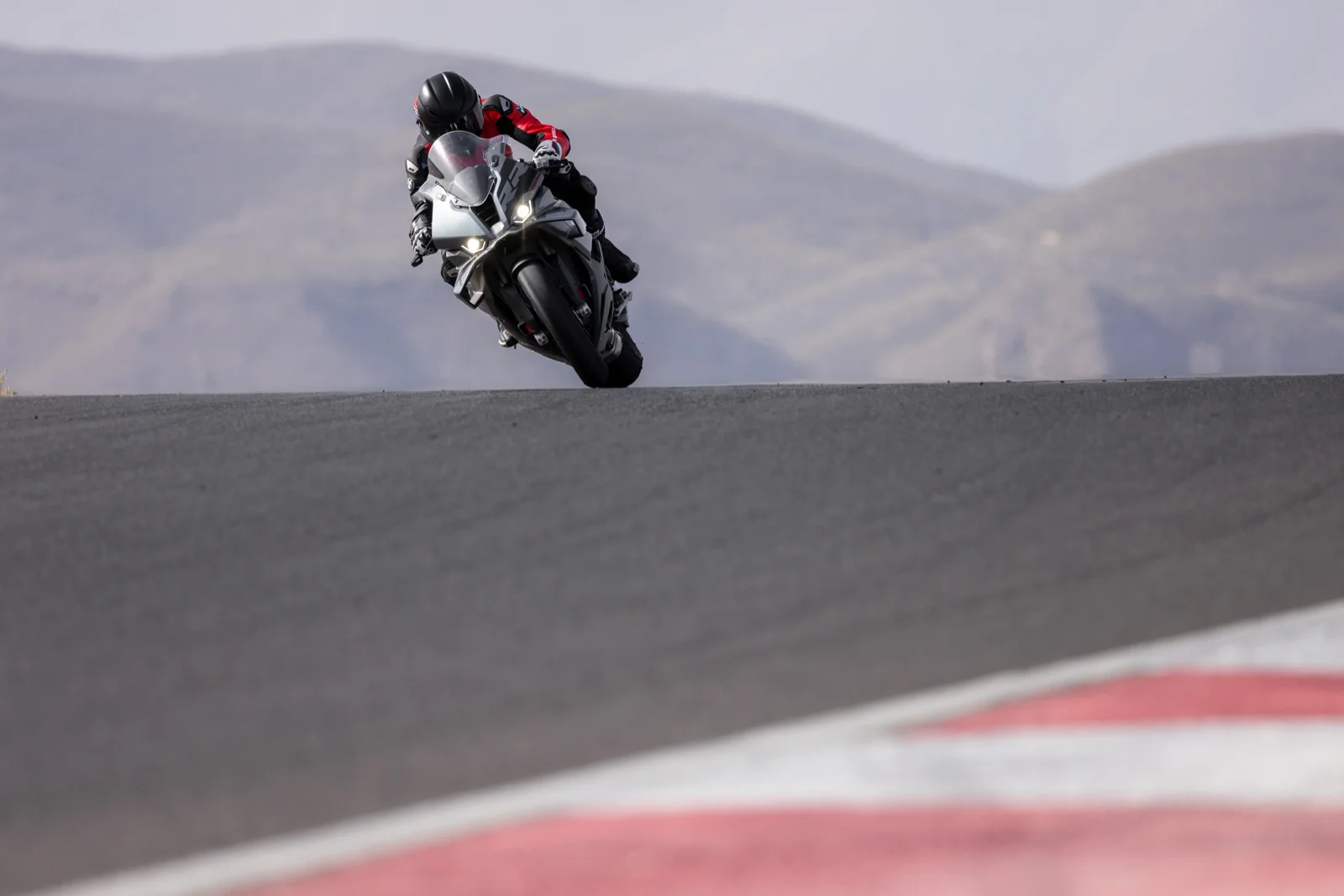 S 1000 RR — foto 3
