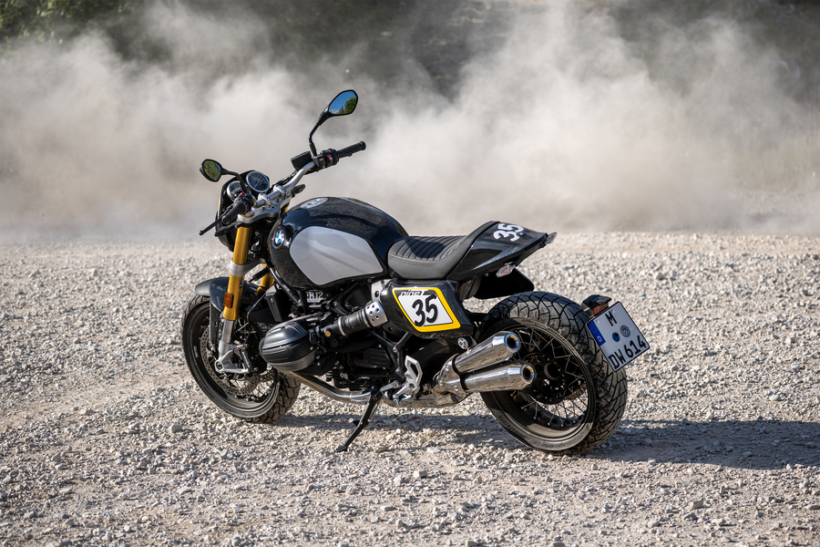 R 12 nineT ontmoet flat track