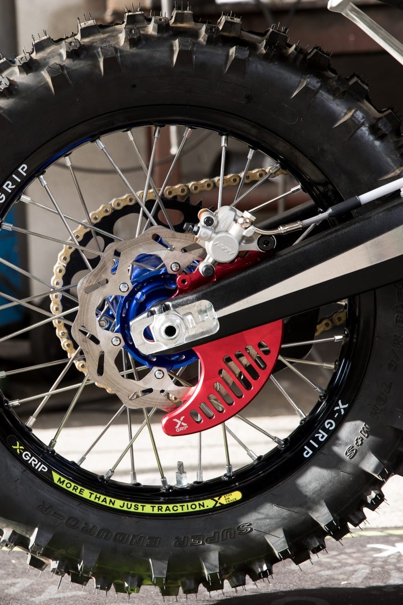 BRAKE DISC GUARD BETA SILVER