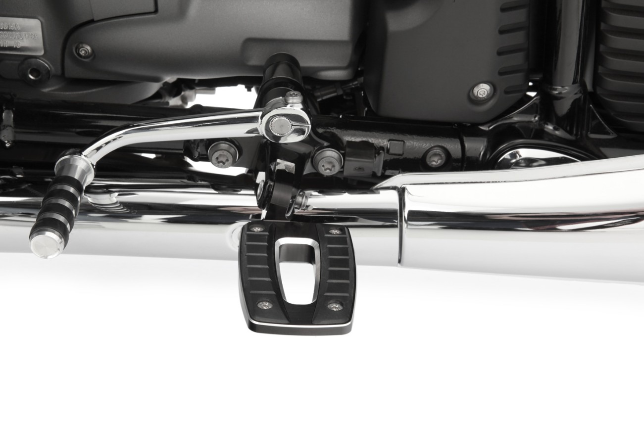 Wunderlich R18 Lage voetensteun set ERGO-COMFORT - voor modellen zonder treeplank - zwart of chroom foto 3