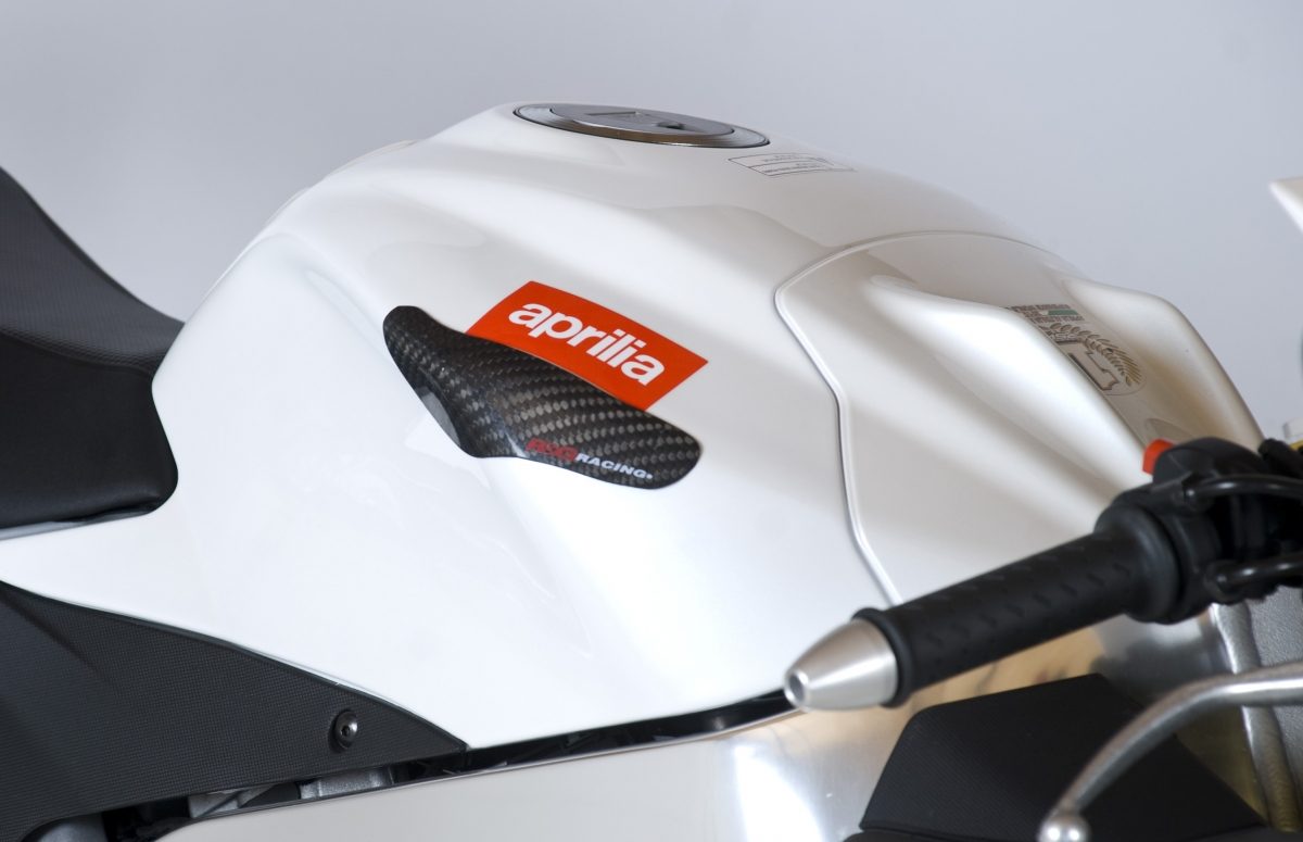 SLIDERS, TANK, CARBON, GLOSS FINISH foto 3