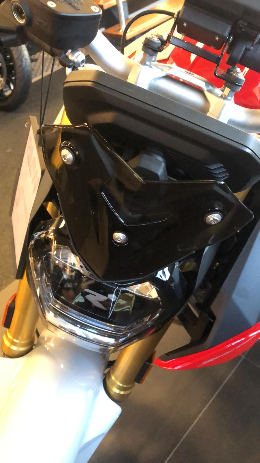 BMW F 900 R Cockpitbekleding foto 2