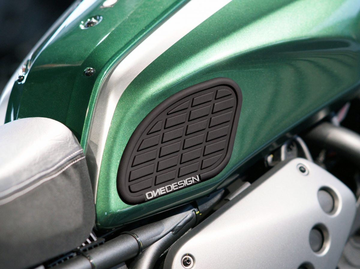 SIDE TANKPAD HDR 239 UNIVERSAL BLACK foto 3