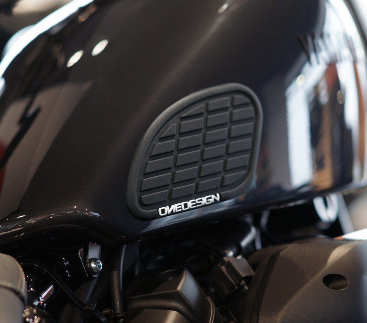 SIDE TANKPAD HDR 239 UNIVERSAL BLACK foto 4