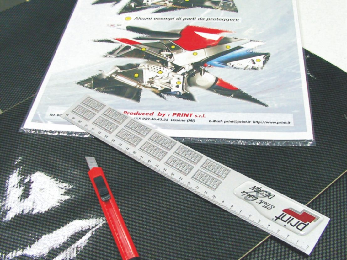 KIT 2 SHEETS 320X460MM CARBON ADHESIVE