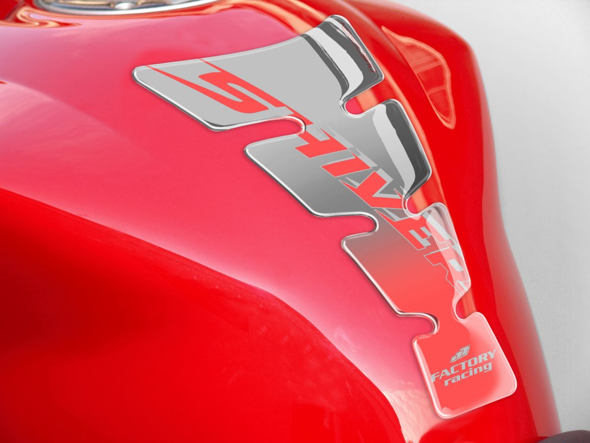 TANK SPIRIT SHAPE LOGO SHIVER SILVER ON CLR