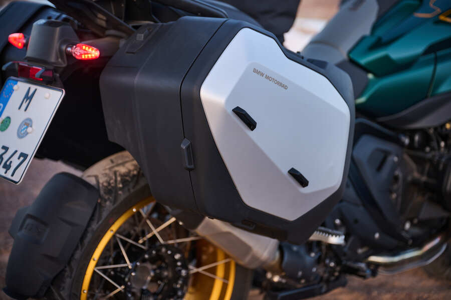 BMW R 1300 GS Vario Zijkoffer foto 2