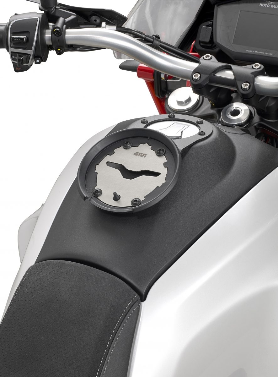 BF46-SPEC.FLANGE TANKLOCK GUZZI V85 TT19