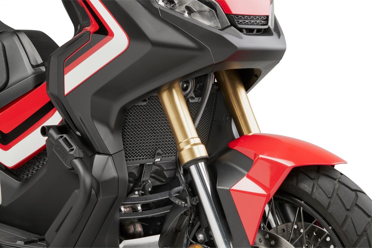 PR1156-RADIATOR COVER HONDA X-ADV 750 17