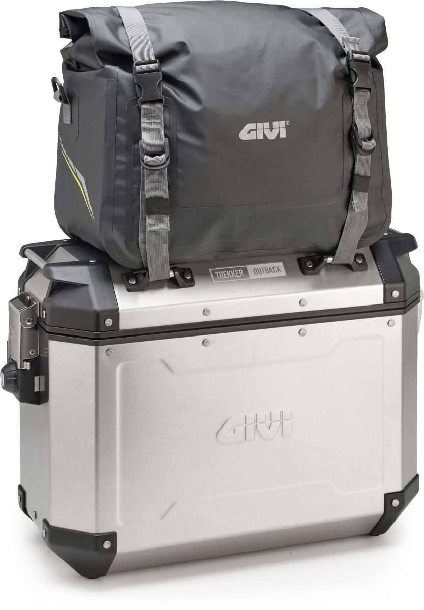 EA120-WATERPROOF CARGO BAG 15 LTR.