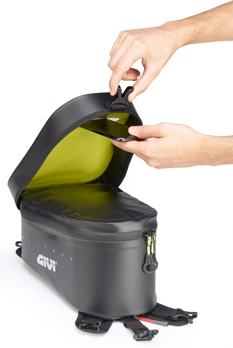 GRT716-WATERPROOF TANK BAG 10 LTR. BLACK foto 4