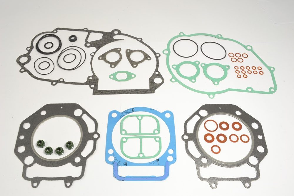 COMPLETE GASKET KIT (OIL SEAL NOT INCLUDED)