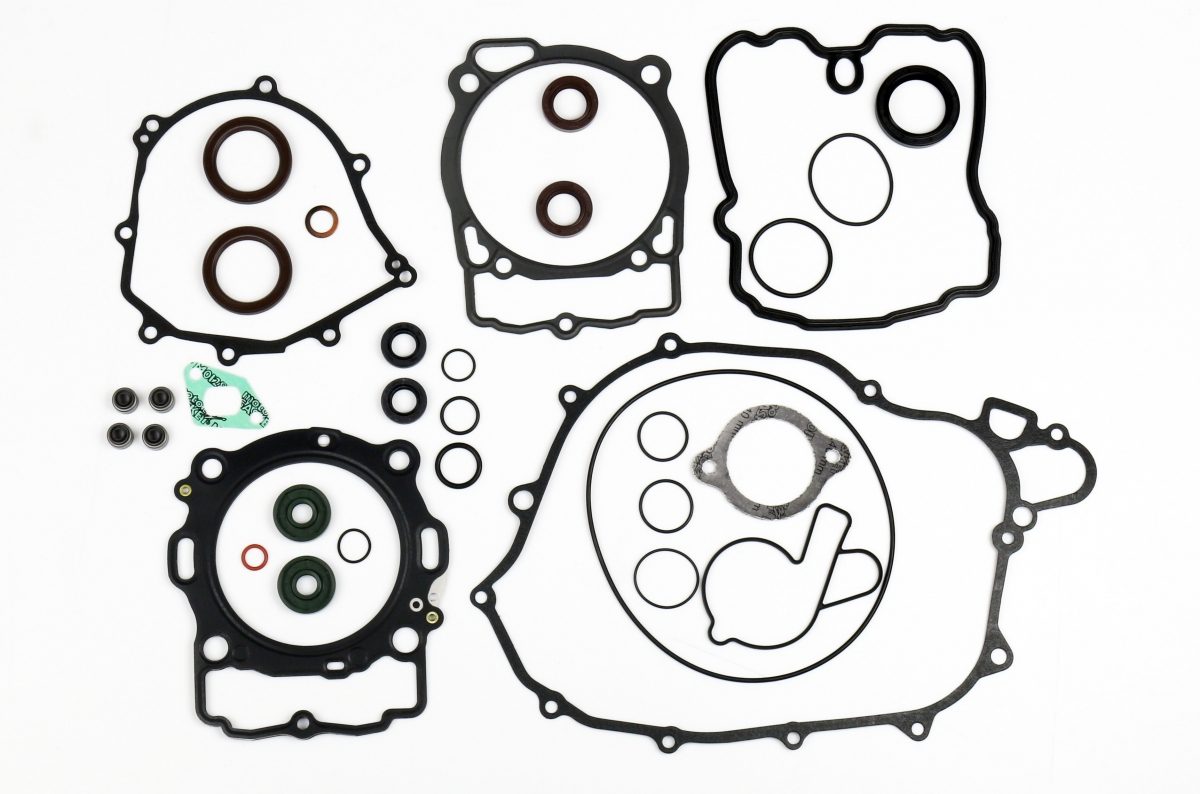 COMPLETE GASKET KIT (OIL SEAL INCLUDED)