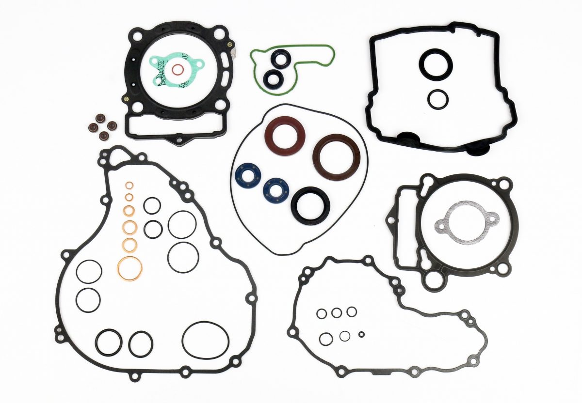 COMPLETE GASKET KIT (OIL SEAL INCLUDED)