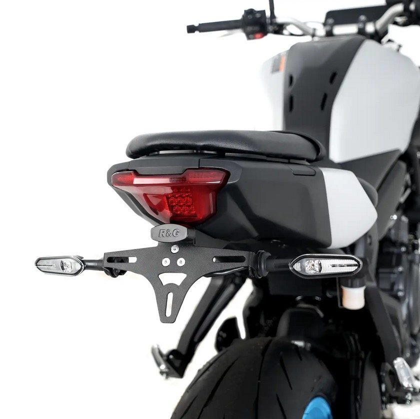 LICENCE PLATE HOLDER BLACK MT-07 25-