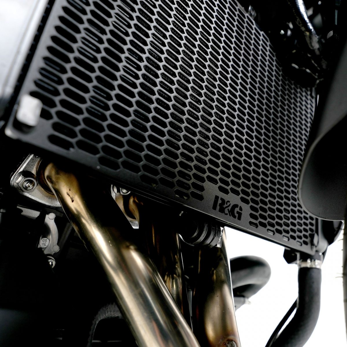PRO RADIATOR GUARD BLACK foto 2