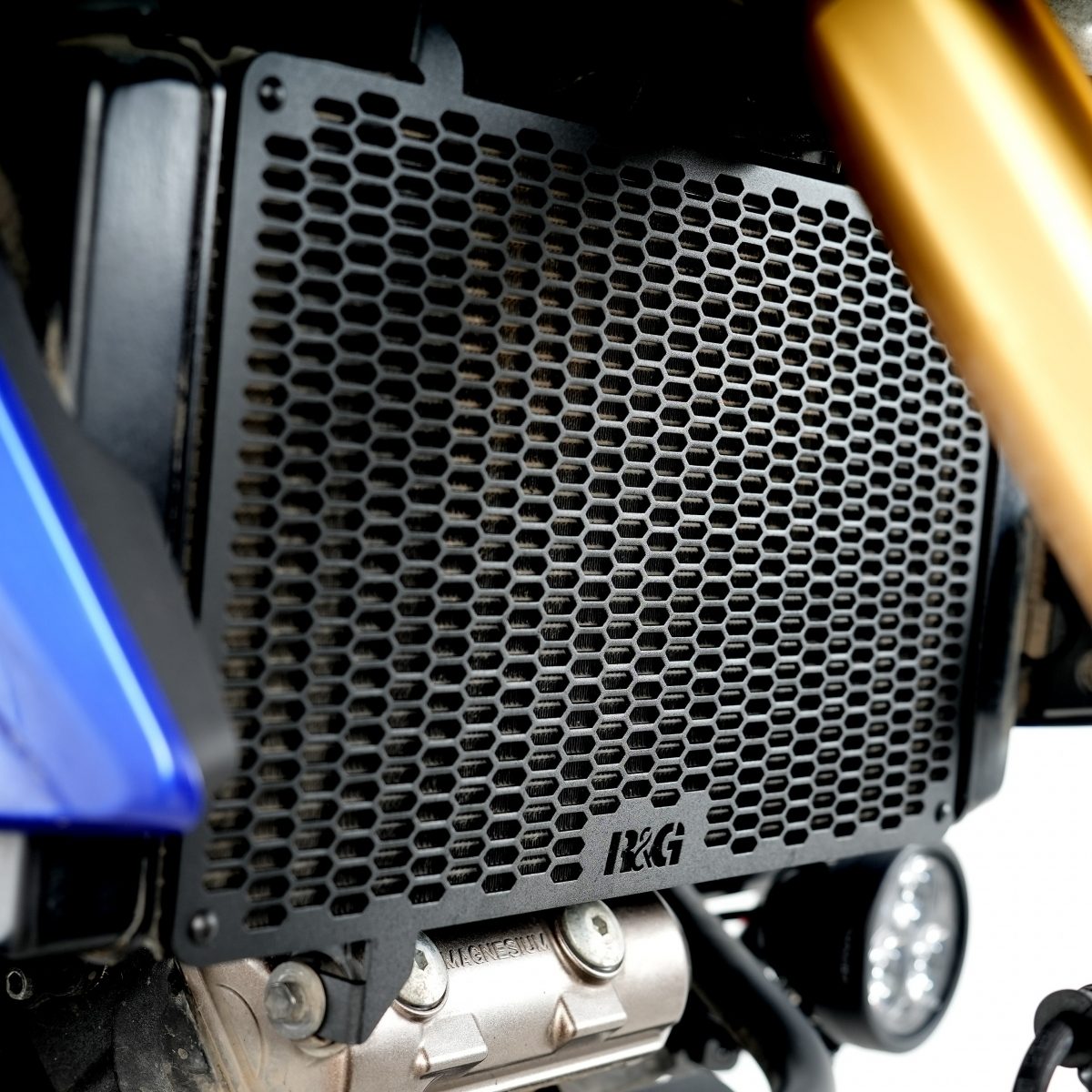 PRO RADIATOR GUARD BLACK foto 3